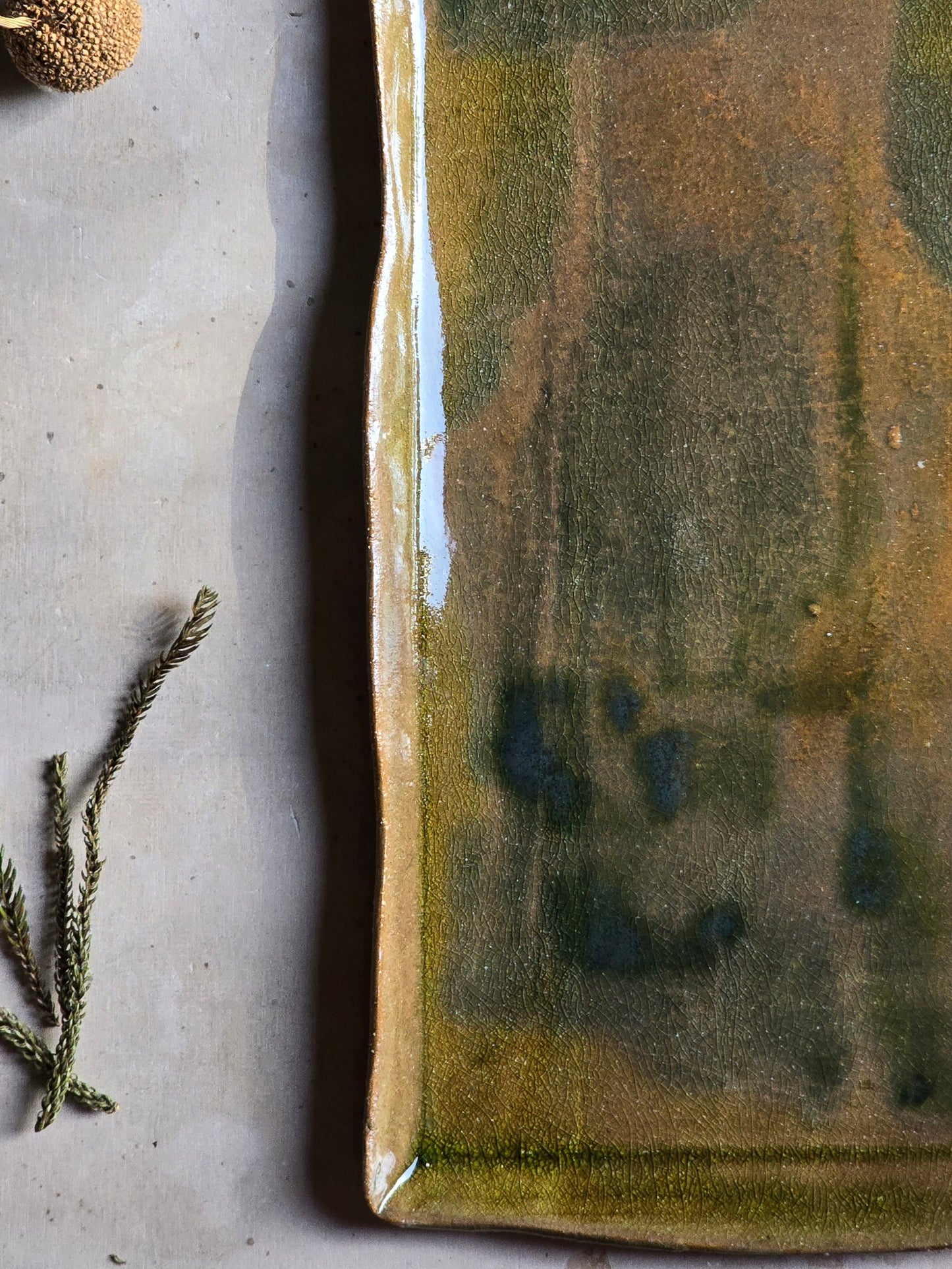 rust & olive regtangular serving tray