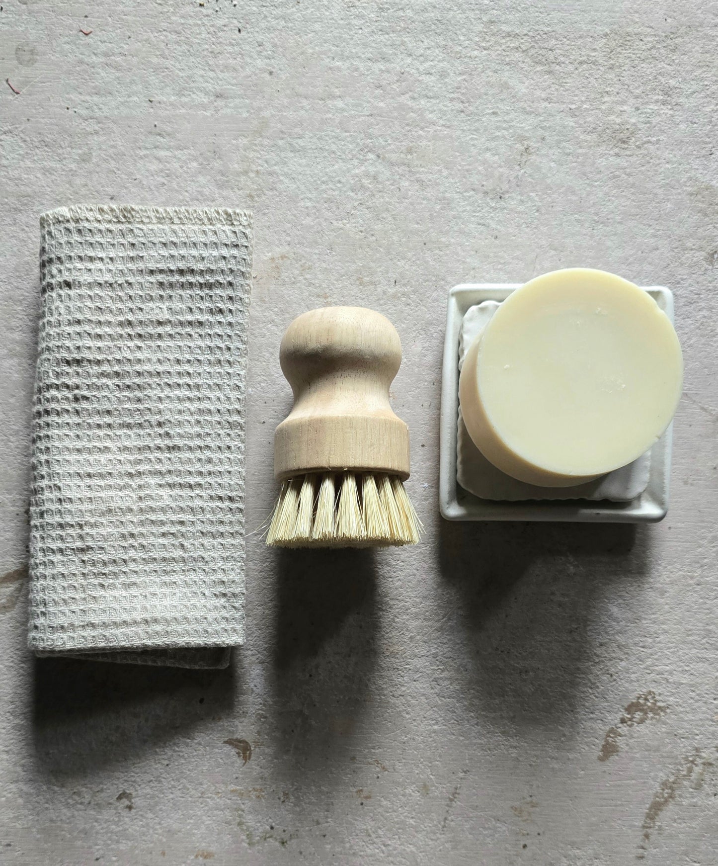 Natural Kitchen Cleaning Kit-Gift Set-Pure Linen Wash Cloth,Handmade Ceramic Dish, Round House Soap & Brush for Cleaning Kit for House Warming Gift Box for Kitchen Tea Bundle Rustic Eco Friendly Cleaning Products for the House Cleaning