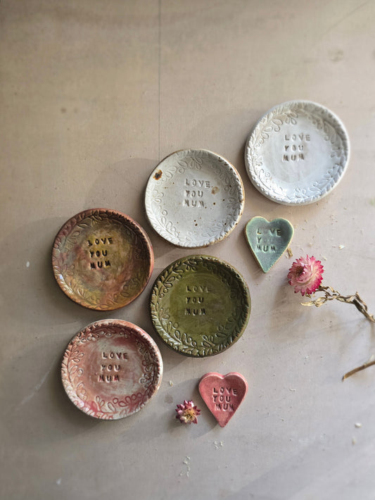 "LOVE YOU MUM" Pottery Dishes - Mum Gift for Her Thank You Gift for Special Mum