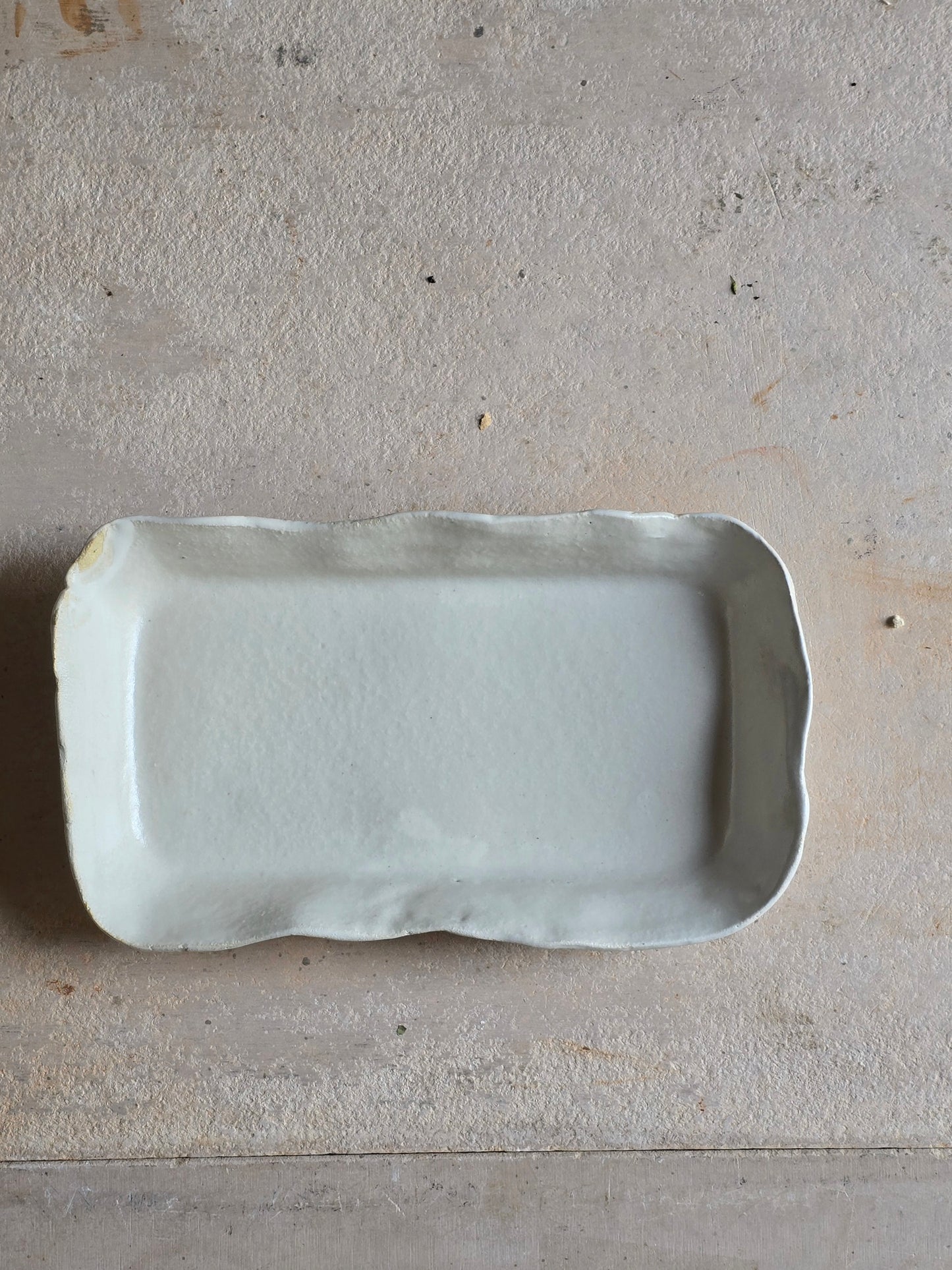 Handcrafted Rectangular Ceramic Serving Dish – White Glazed Stoneware with Feet – Minimalist Organic Design for Food & Home Decor