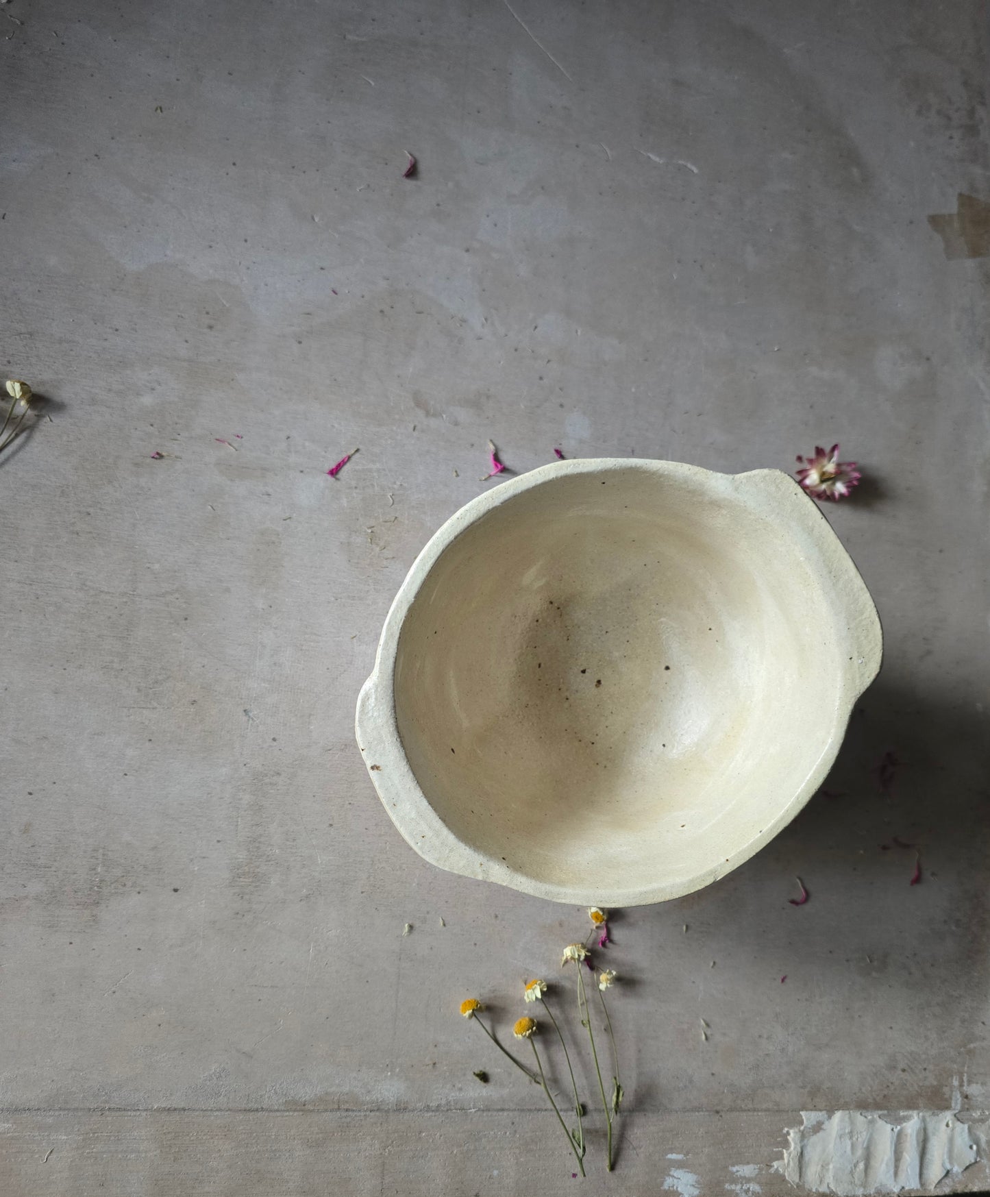 Handmade Stoneware Bowl with Handles – White Milky & Latte Glaze | Rustic Farmhouse Mixing & Serving Bowl