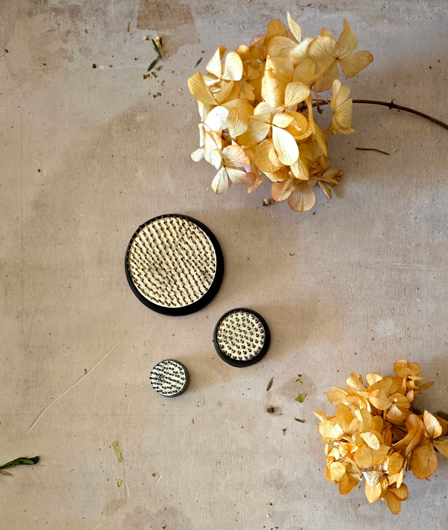 Ikebana Pin Frog – Kenyan Metal & Brass Flower Holder