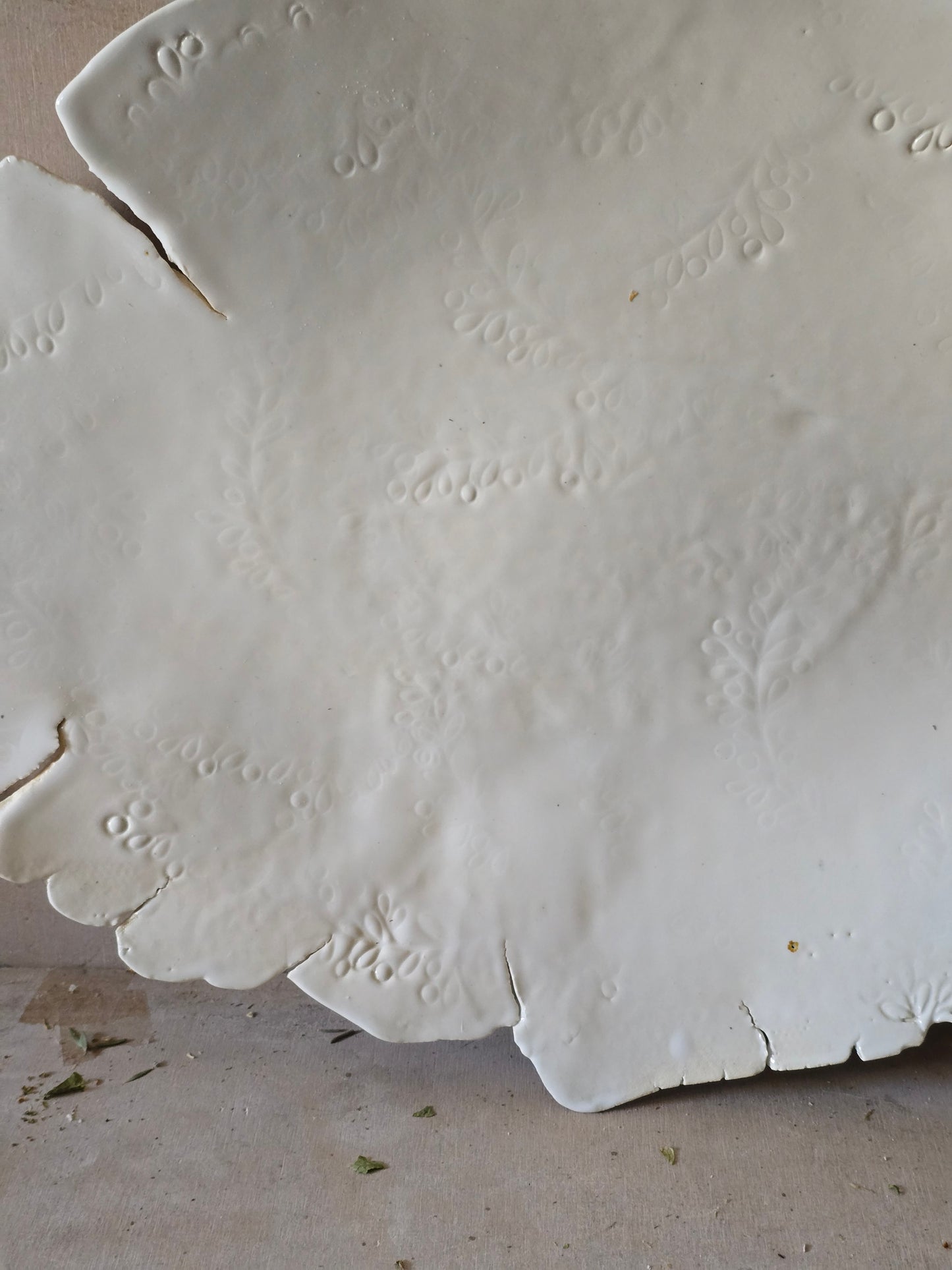 Handmade Sculptural Ceramic Serving Tray – Milky White Botanical Imprint on Organic Form