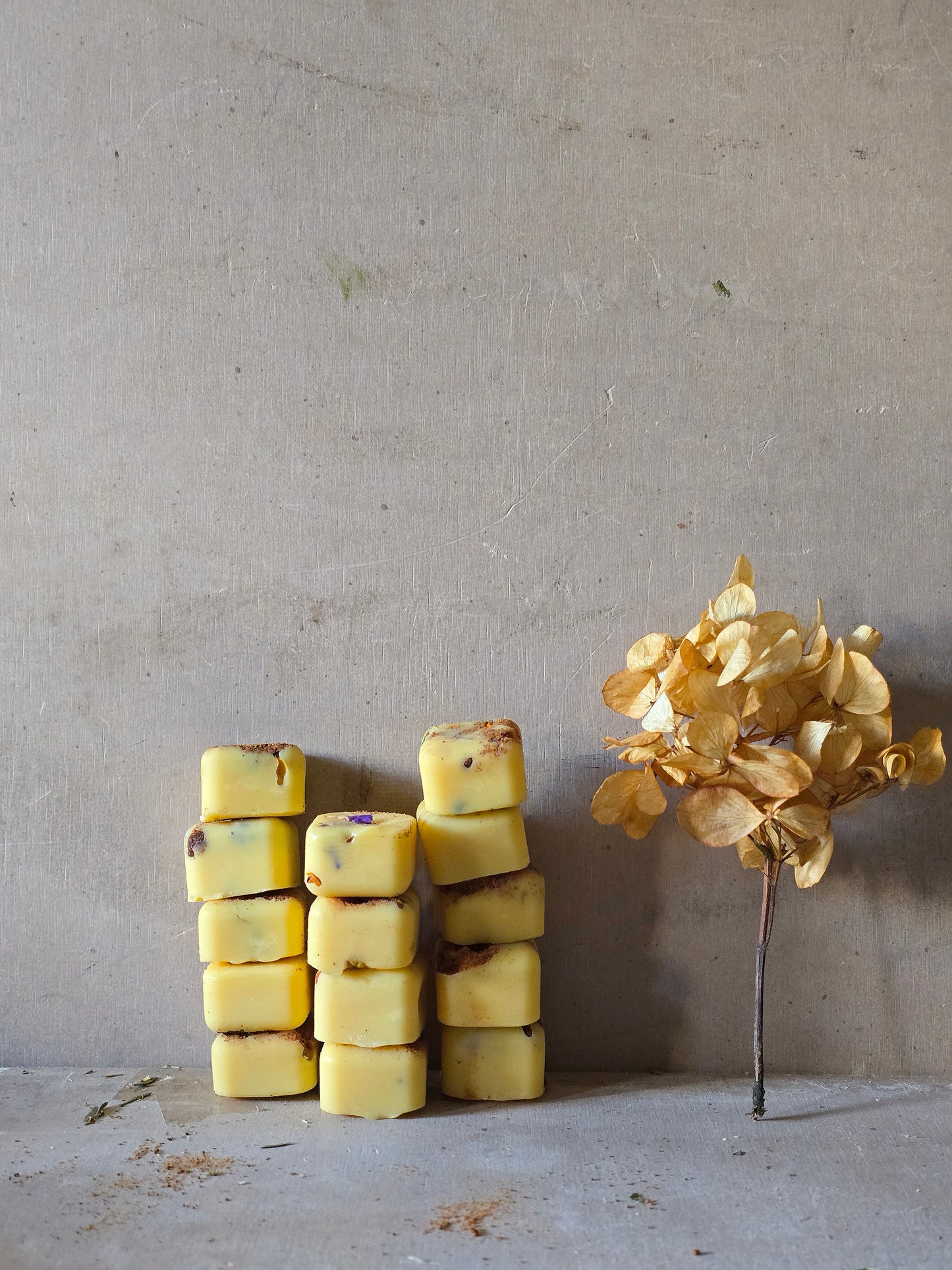 Solace – Sweet Spice & Citrus Soy Wax Melt with Essential Oils & Botanicals | Cube or Tablet