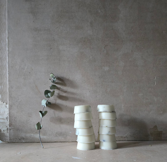 Awaken Soy Wax Melts – Rosemary, Peppermint Gum & Cedarwood | Aromatherapy Essential Oils | Strong Scent Throw | Small Batch