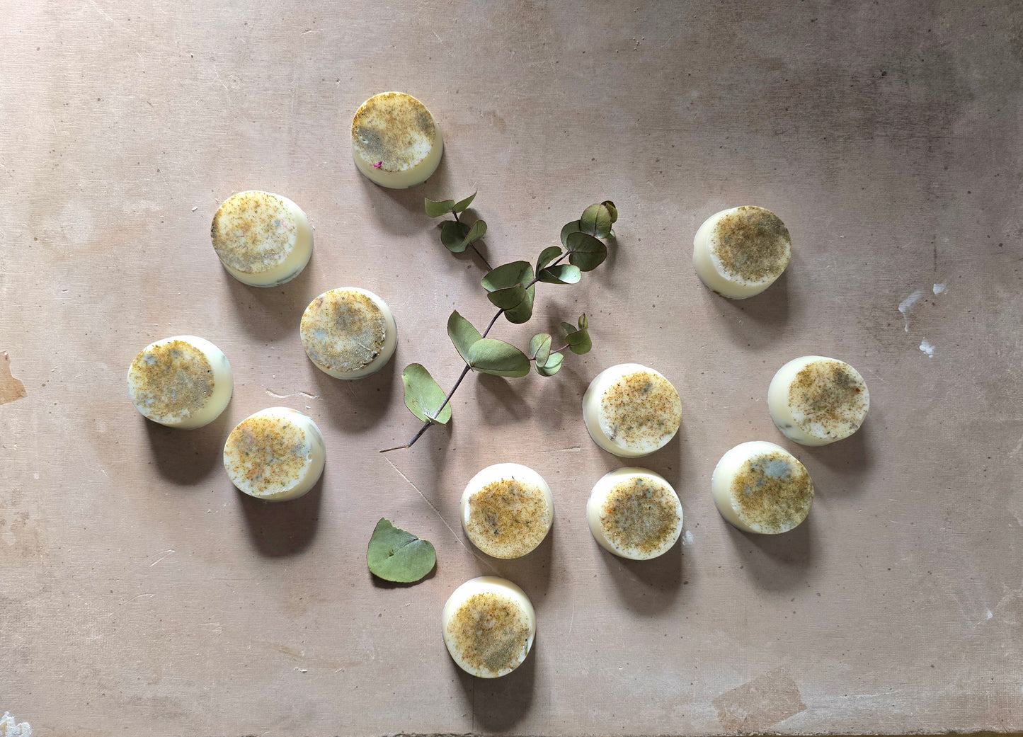 Awaken Soy Wax Melts – Rosemary, Peppermint Gum & Cedarwood | Aromatherapy Essential Oils | Strong Scent Throw | Small Batch