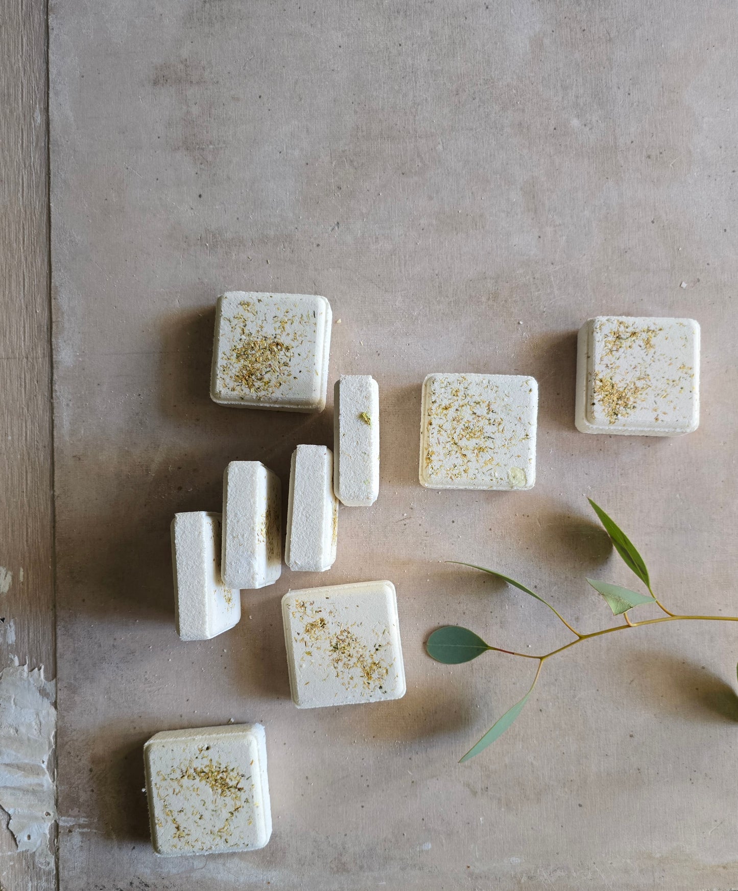Renewal Shower Steamer – Pine Scotch, Eucalyptus & Lemongrass | Natural Aromatherapy for Energy & Mental Clarity