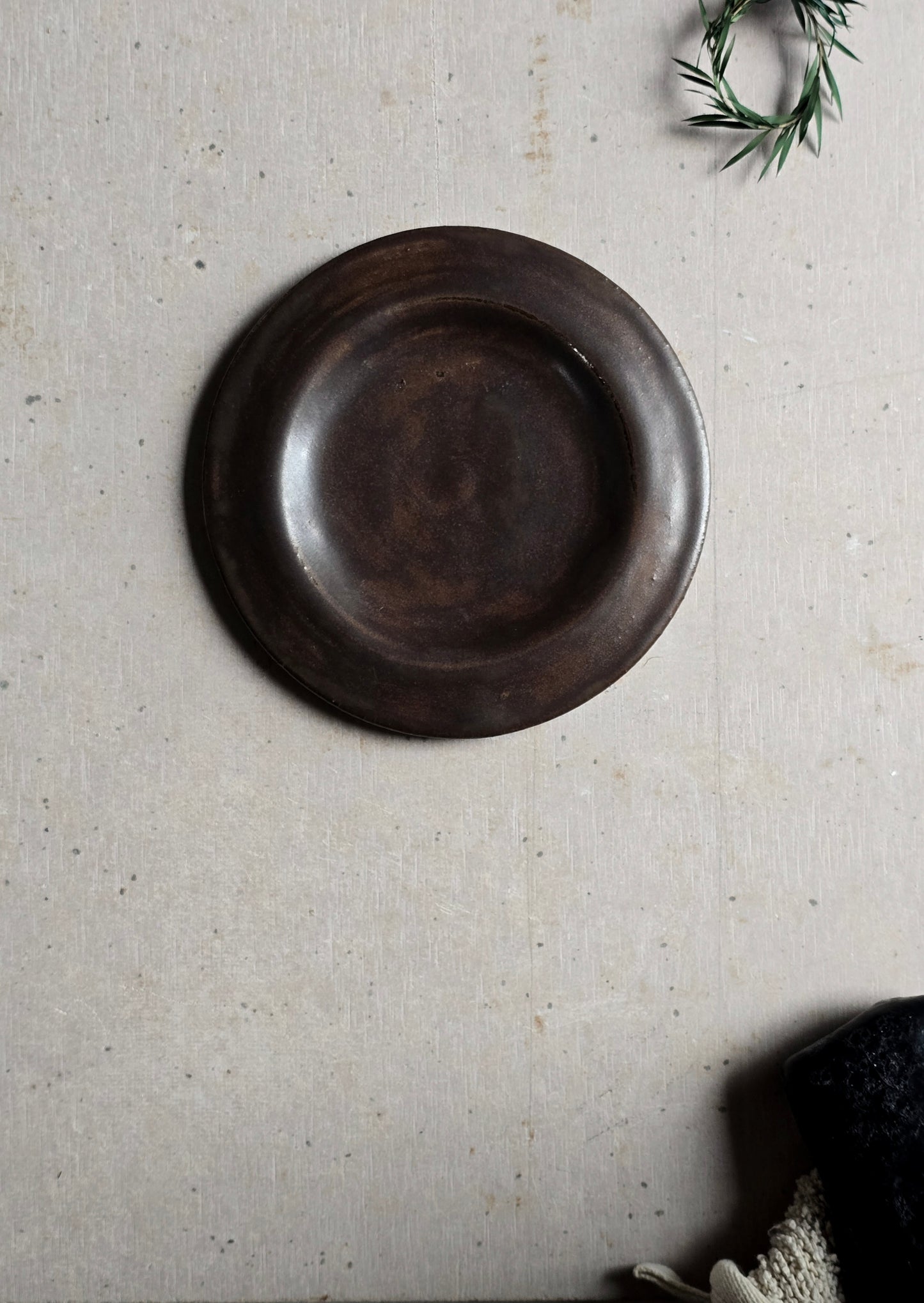Handcrafted Ceramic Dish – Warm Chocolate Glaze (Rustic Minimalist Round Dish)