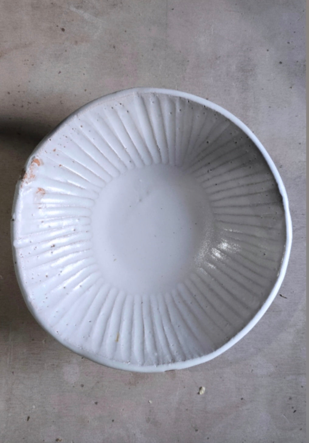 Handmade Ceramic Bowls with Scribed Interior Design – White to Soft Grey Glaze | Everyday Artisan Stoneware