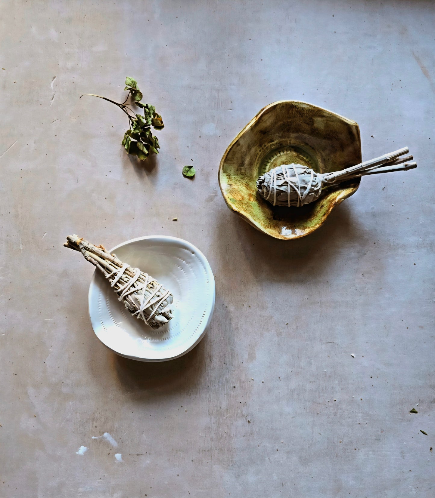 Handmade Stoneware Trinket Dish – Smudge Stick, Tealight, Jewellery & Condiment Holder