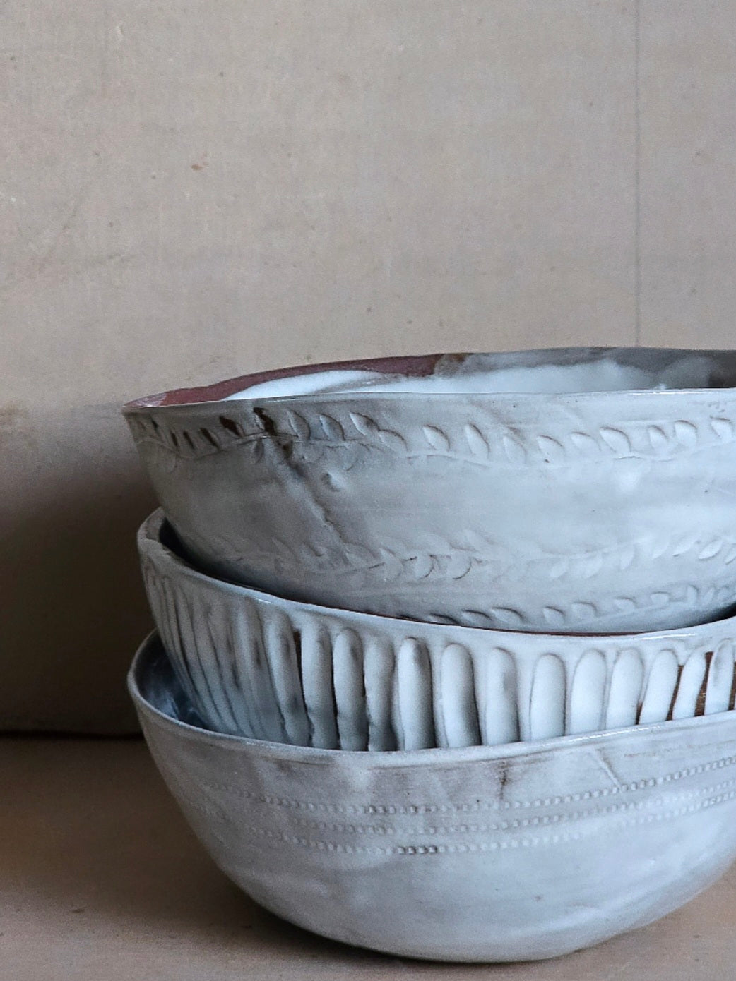 Handmade Mahogany Clay Bowls – Glossy White Glaze with Imprinted Decorative Designs (Leaf, Stitch, Scribed)