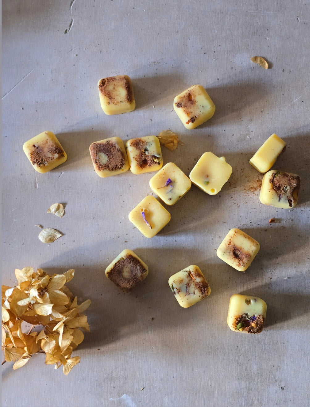Solace – Sweet Spice & Citrus Soy Wax Melt with Essential Oils & Botanicals | Cube or Tablet