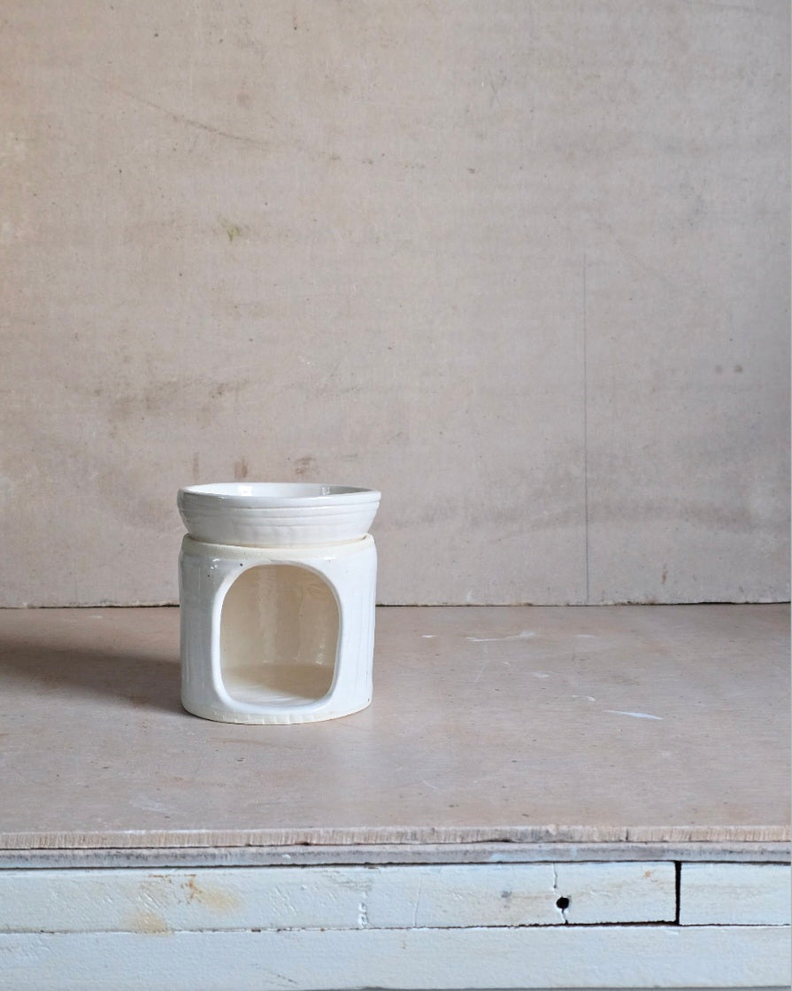 Handmade Ceramic Oil Burner – Essential Oil & Wax Melt Burner | Matte White, Glossy White, or Mahogany Clay Finish