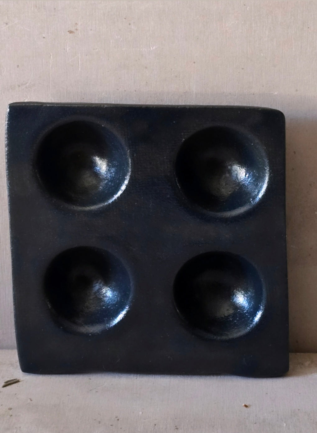 Handmade Navy Ceramic Egg Crate – Holds 4 Eggs, Minimalist Style (Discounted)
