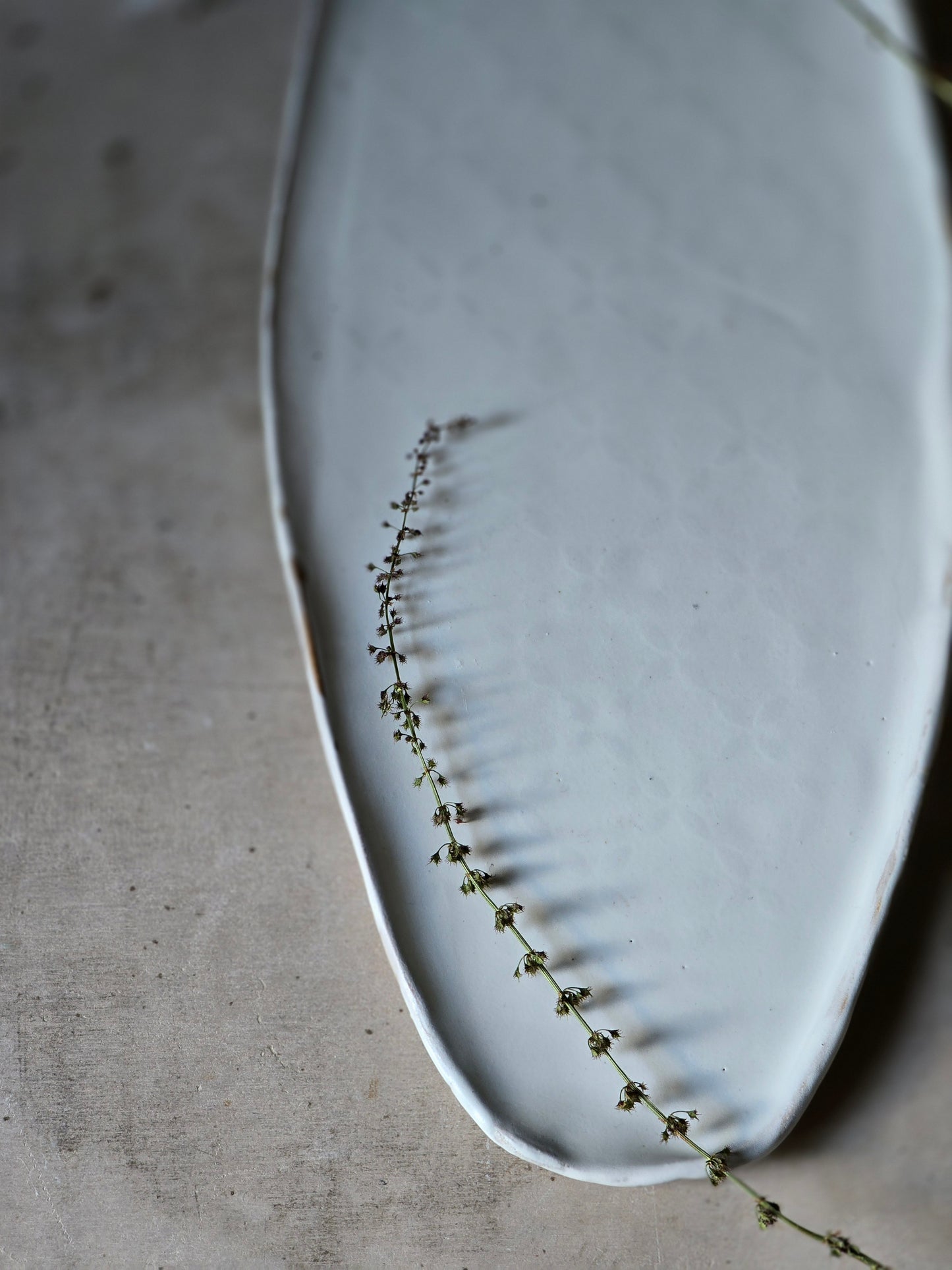 organic shape matte white minimalist serving platter