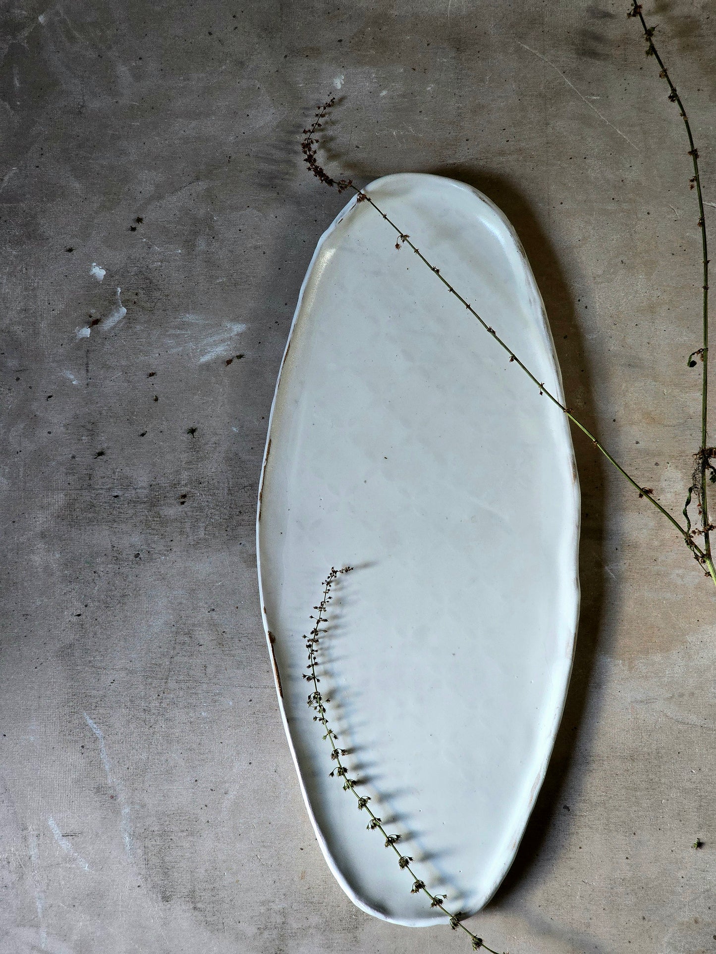 organic shape matte white minimalist serving platter