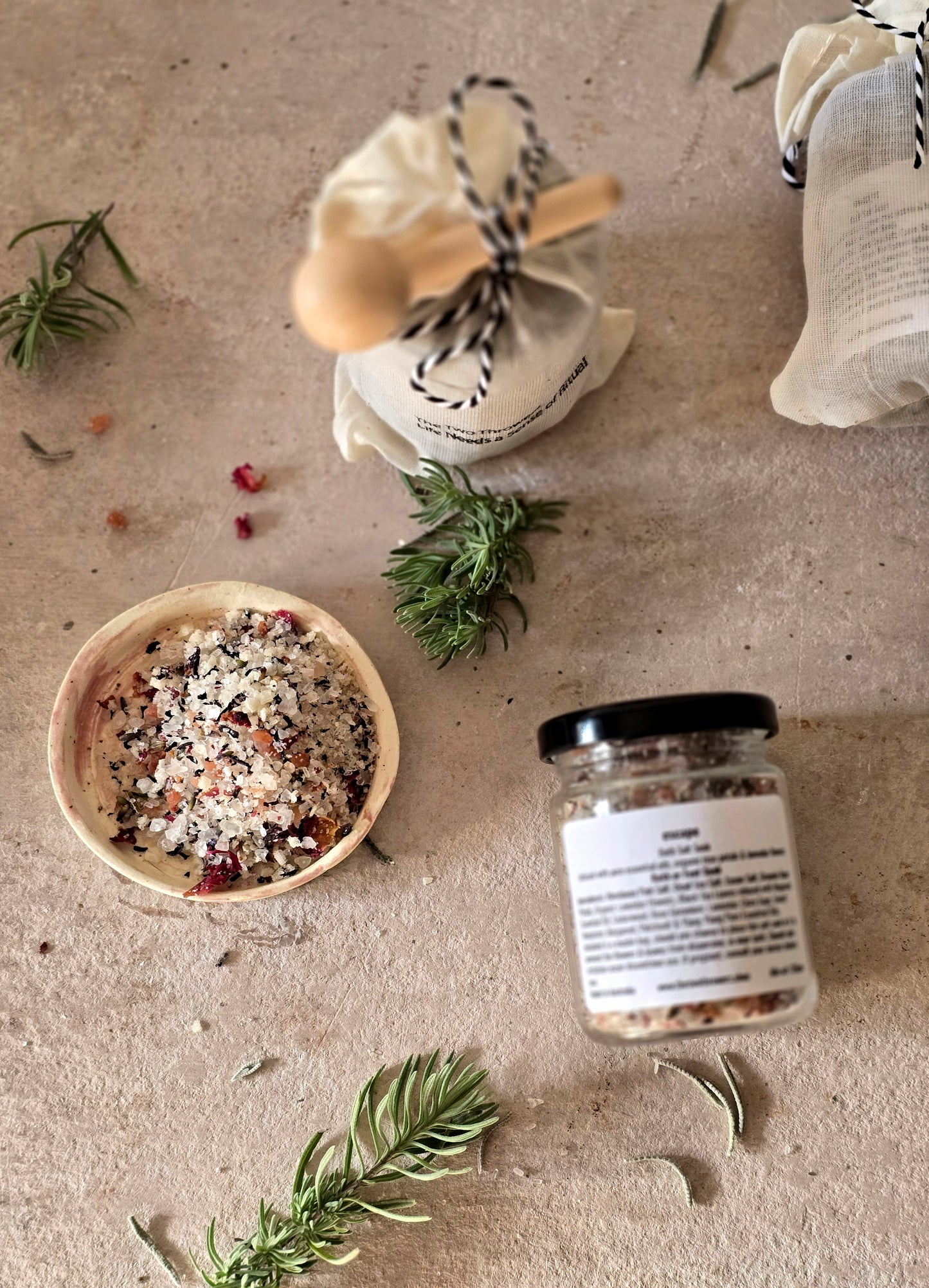 "Relaxing Botanical Bath Salt Soak – Great Gift for Guests, BnB Amenities, Spa Gift Set with Himalayan Salt, Lavender & Essential Oils"