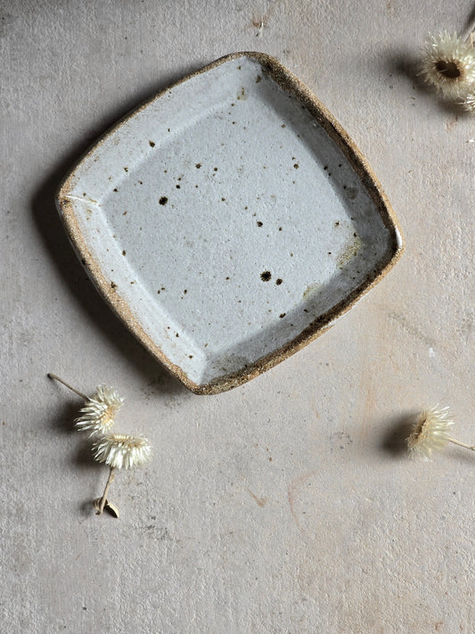Rustic Square Ceramic Serving Dish – White Glazed Stoneware Plate with Earthy Flecks