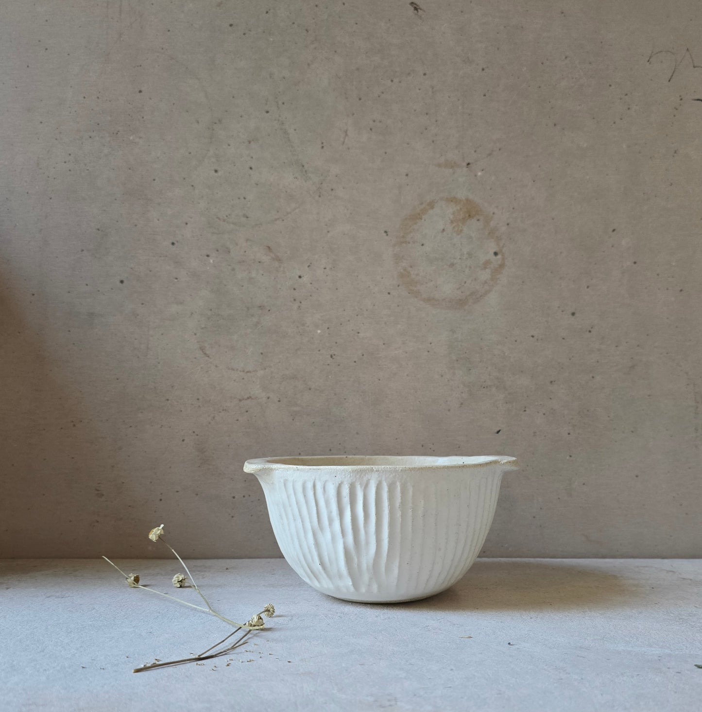 Handmade Stoneware Bowl with Handles – White Milky & Latte Glaze | Rustic Farmhouse Mixing & Serving Bowl