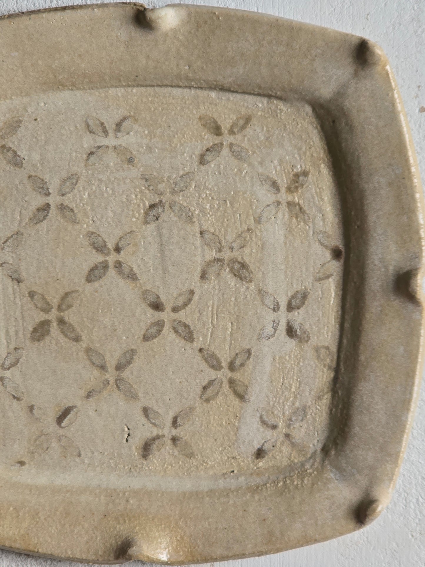 Handcrafted Fluted Square Plate — Olive Daisy on Stony Beige