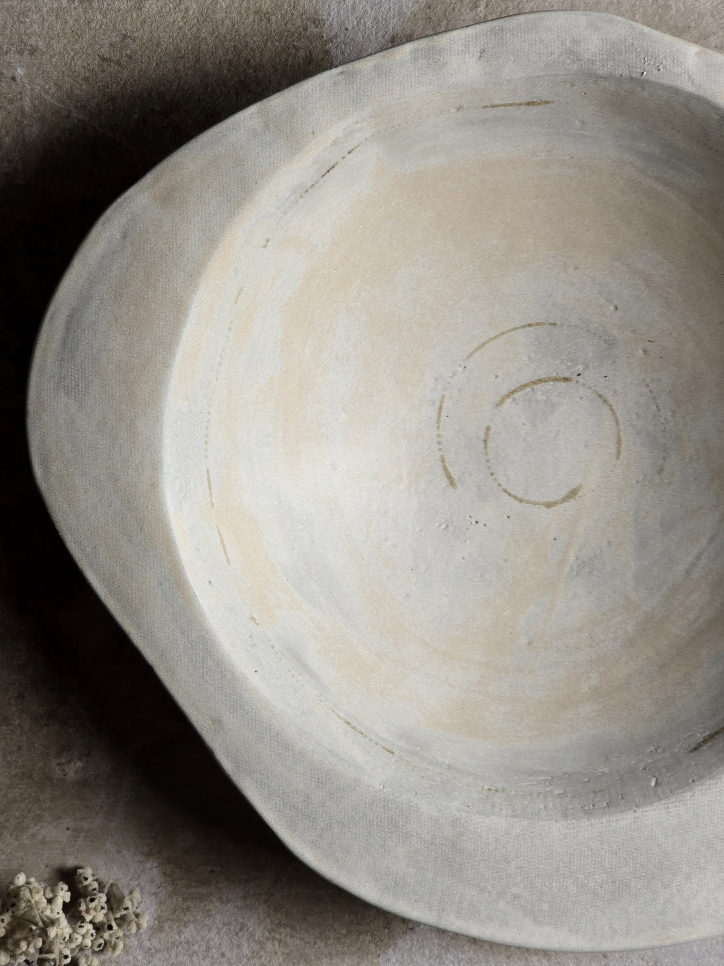 Organic Rim Round Bowl | Stony Beige Glaze with Olive & Apricot Accents