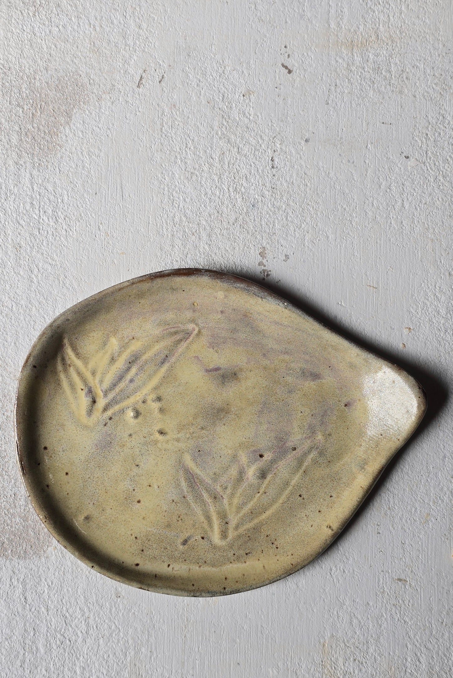 Chamomile & Jacaranda — Handcrafted Leaf-Shaped Trinket and Snack Dish