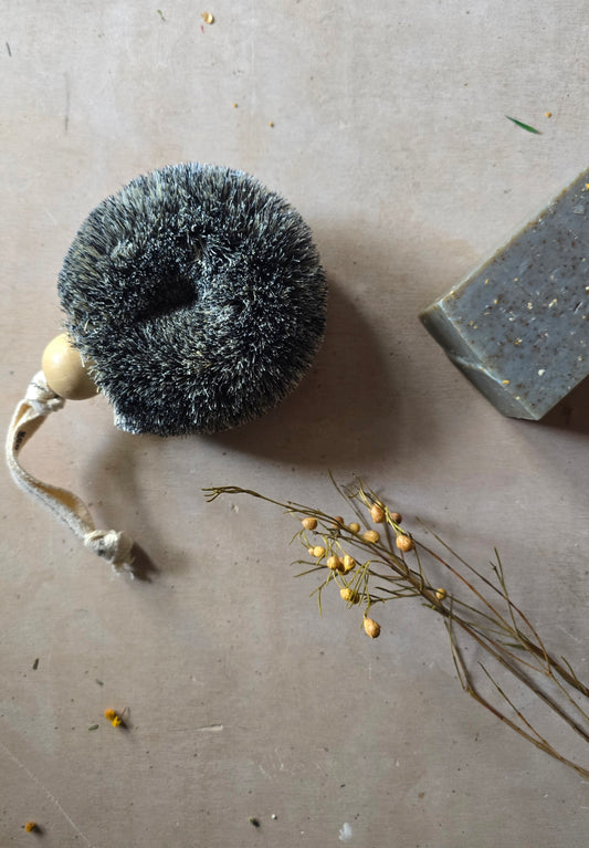 Black-Natural Plant-Fibre Shower Puff