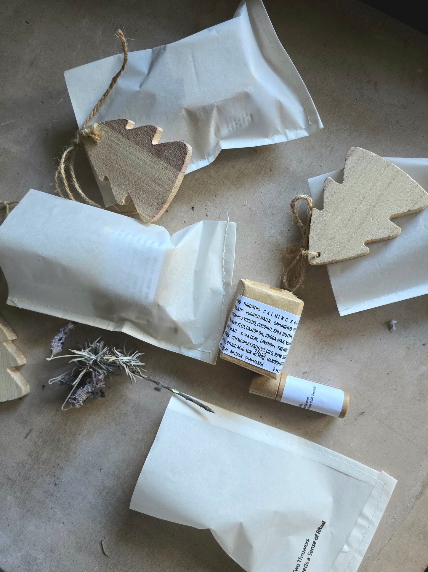 “The Calm & Clarity Christmas Gift Bag — A Little Handmade Moment of Care”