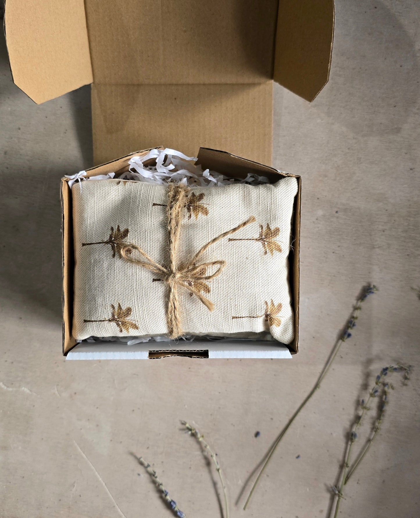 Lavender & Wheat Therapy Eye Pillow – Handmade Modern Rustic Comfort