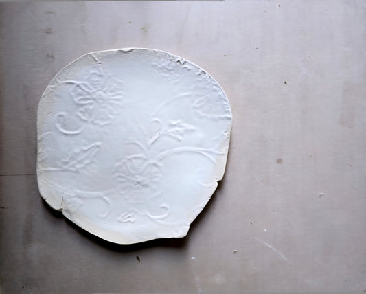 Organic Shaped Ceramic Serving Plate – Milky White Glaze with Embossed Floral Design, 28cm